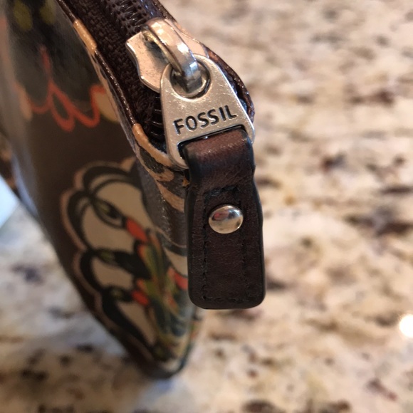 Fossil Key- Per Patterned Clutch Toiletry Make-Up Bag - Picture 3 of 6